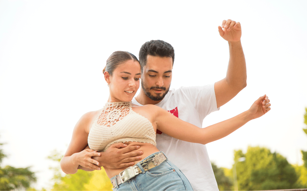 ¿Quieres aprender a bailar salsa ¡Inscríbete al taller de Salsa de la PUCP!_