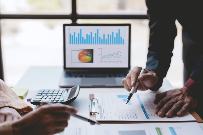 Group of business people meeting to discuss business growth in d