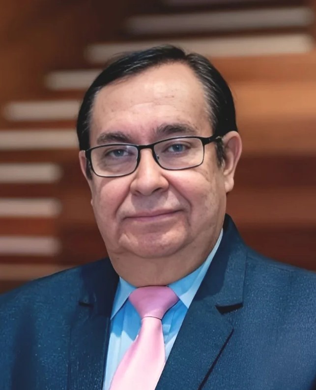Víctor Prado Saldarriaga