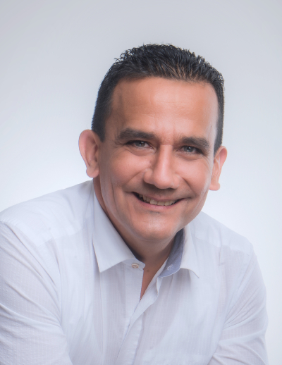 Pedro Céspedes perfil v2