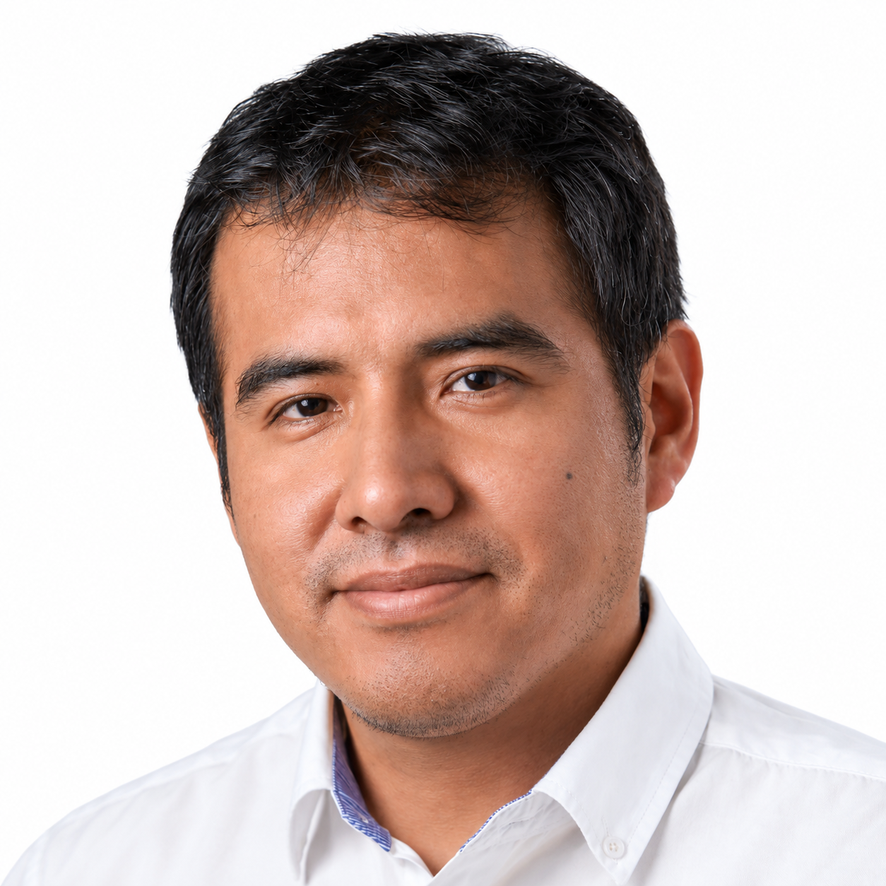 Oscar Luis Cabello Robles