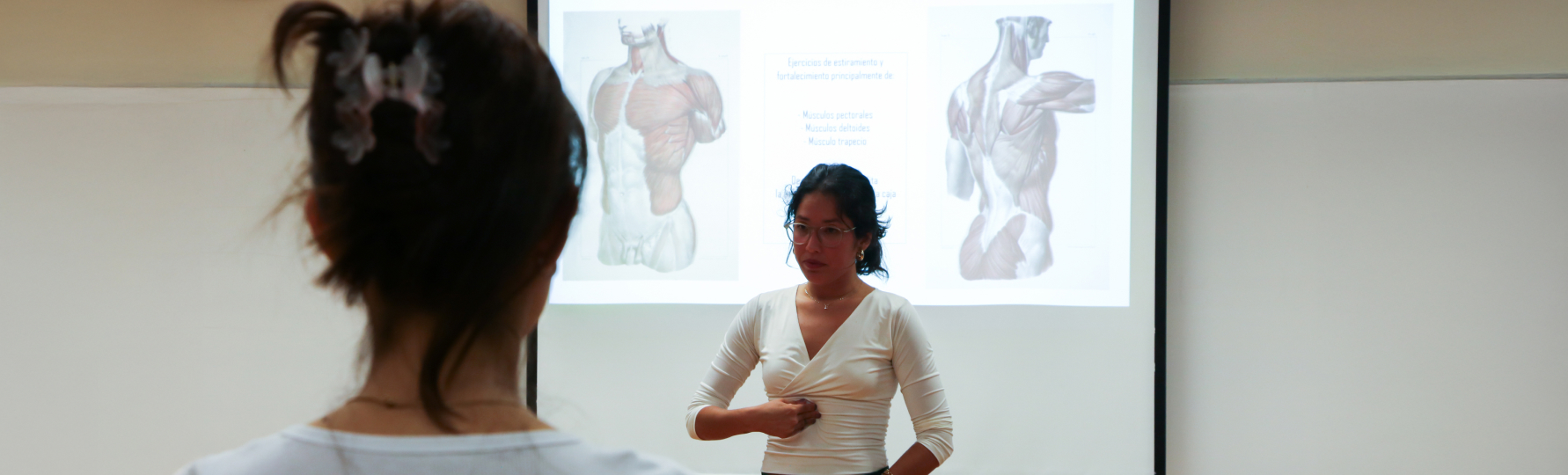 TALLERES ARTES ESCÉNICAS 4.jpg